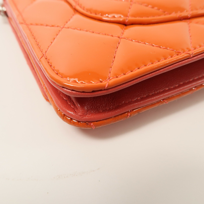 CHANEL 漆皮皮革WOC Wallet On Chain鏈帶肩背袋-13