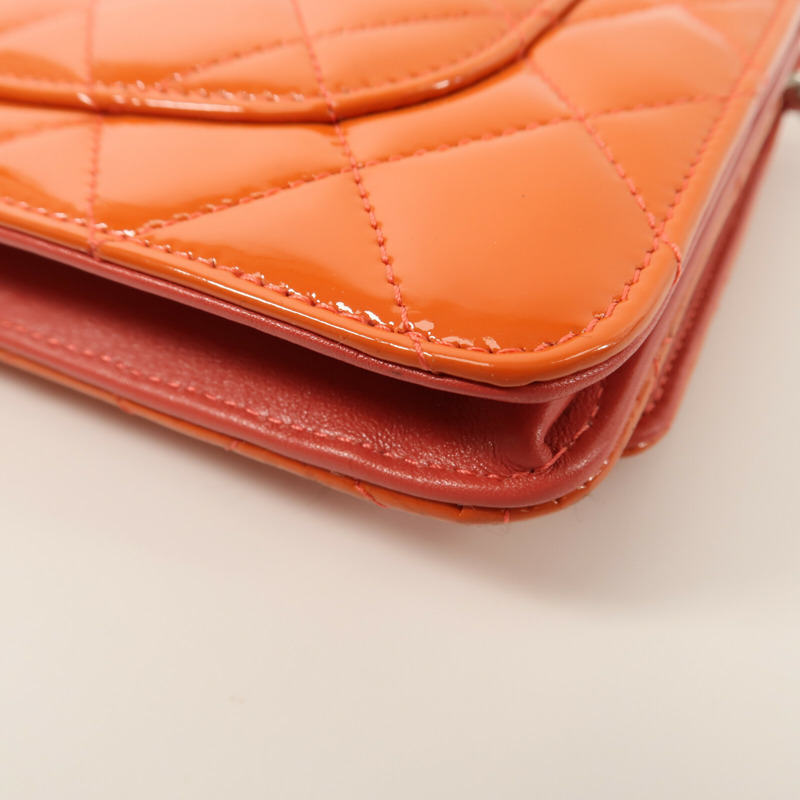 CHANEL 漆皮皮革WOC Wallet On Chain鏈帶肩背袋-14
