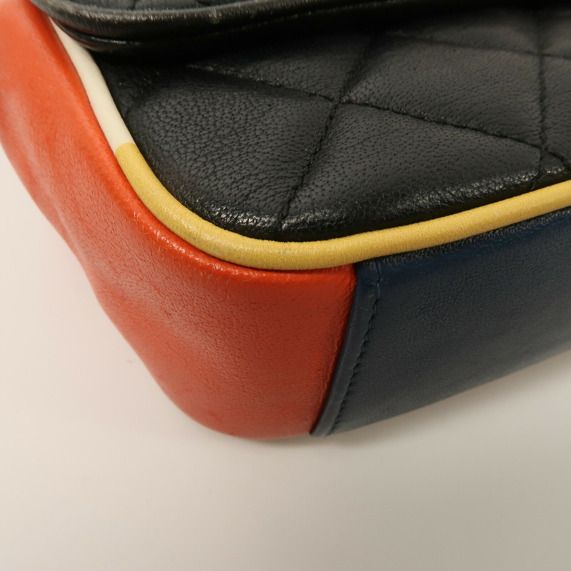 CHANEL 牛皮皮革Flap Bag Cuba鏈帶肩背袋-10