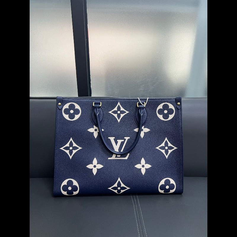 LV onthego 
深藍色全皮白花 中號tote-1