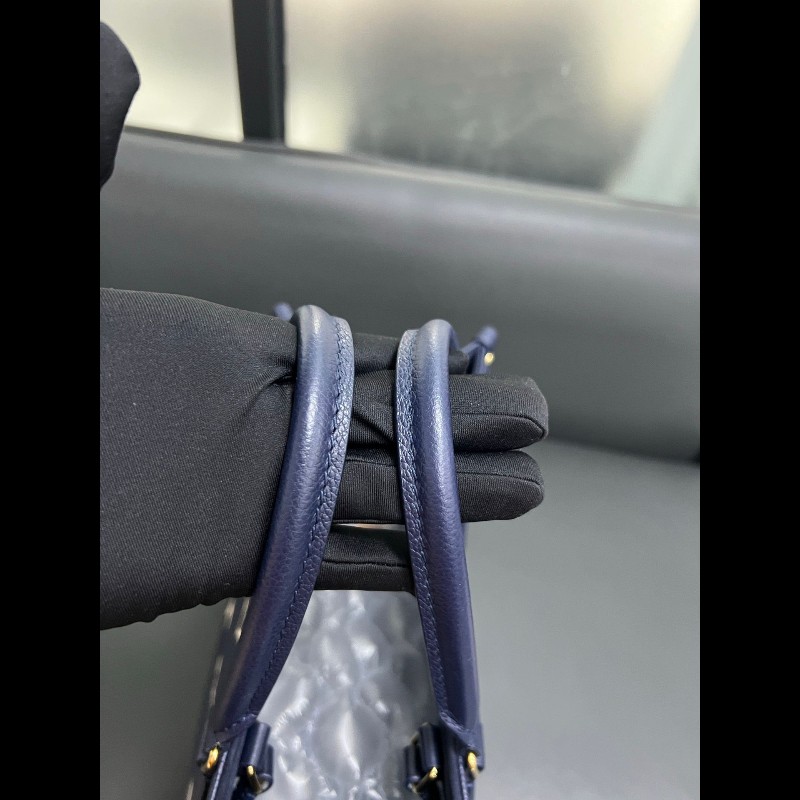 LV onthego 
深藍色全皮白花 中號tote-5