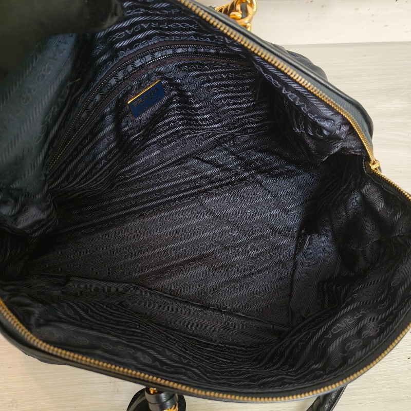 ‼️母親節狂降🫅‼️（原$18800）只到5/10⏰【8成新】㊣✨PRADA✨普拉達 深藍色 帆布 皮革 菱格紋 衍縫 鍊帶 波士頓包 旅行袋 手提包 肩背包 /二手包/二手精品🌳二手樹屋🌳-36