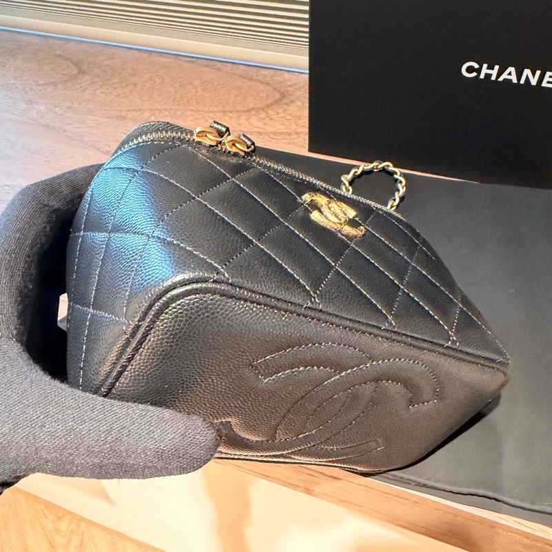 99成新｜CHANEL VANITY A CHAINE 荔枝皮長盒子/黑金-3