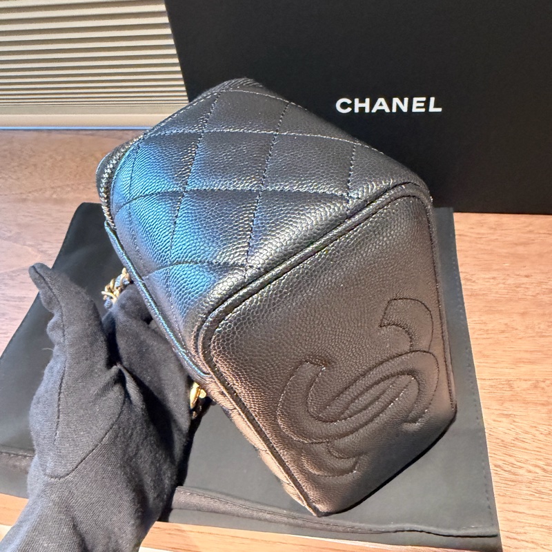 99成新｜CHANEL VANITY A CHAINE 荔枝皮長盒子/黑金-4