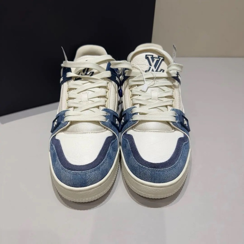 lv Trainer 白藍牛仔棋盤格  試穿痕跡。-0