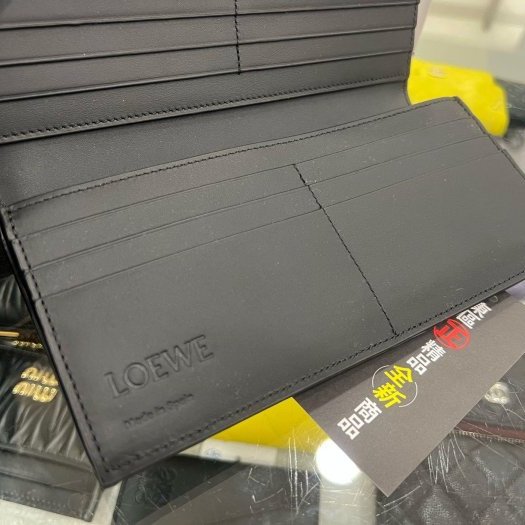 東區正精品㊣LOEWE PUZZLE C510978X07 全新黑色牛皮拼接全皮對開16卡銀釦拉鍊零錢袋長夾皮夾 RZ6402-3