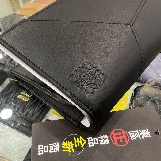 東區正精品㊣LOEWE PUZZLE C510978X07 全新黑色牛皮拼接全皮對開16卡銀釦拉鍊零錢袋長夾皮夾 RZ6402-6