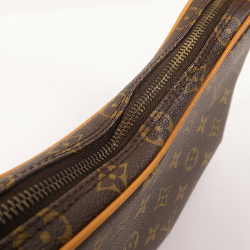 LOUIS VUITTON Monogram Pochette Croissant金扣肩背袋棕色-13
