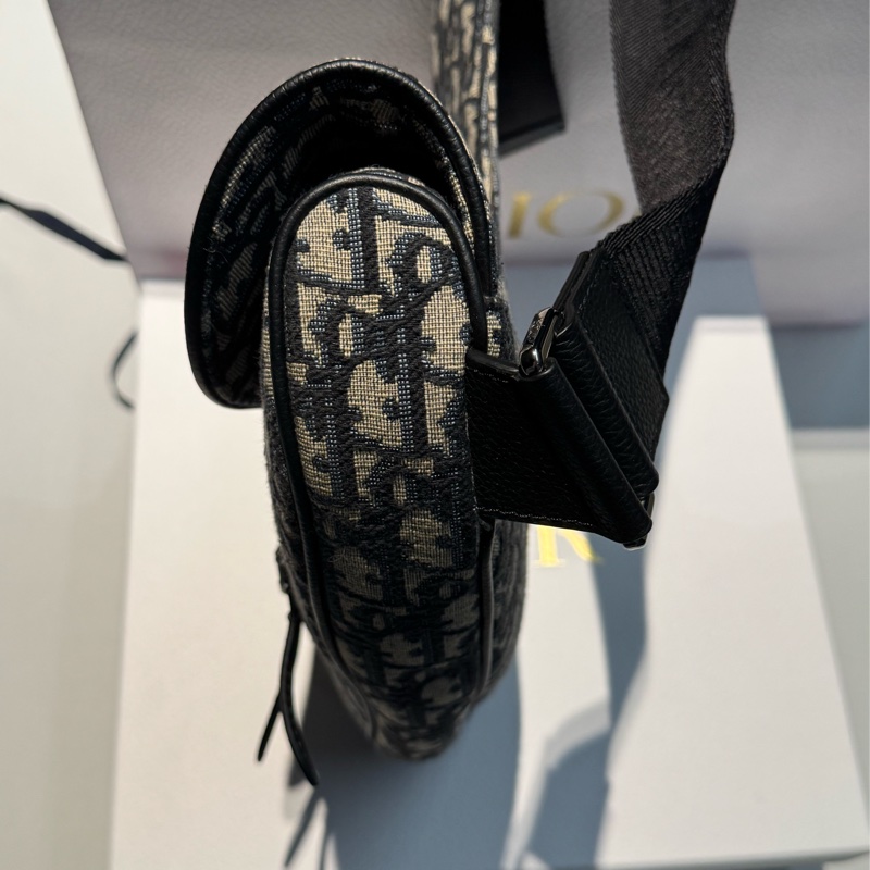 Dior 男款 Saddle 藍色 Oblique 老花胸包 馬鞍包 |香港專櫃購入|附購買證明 全配件-13