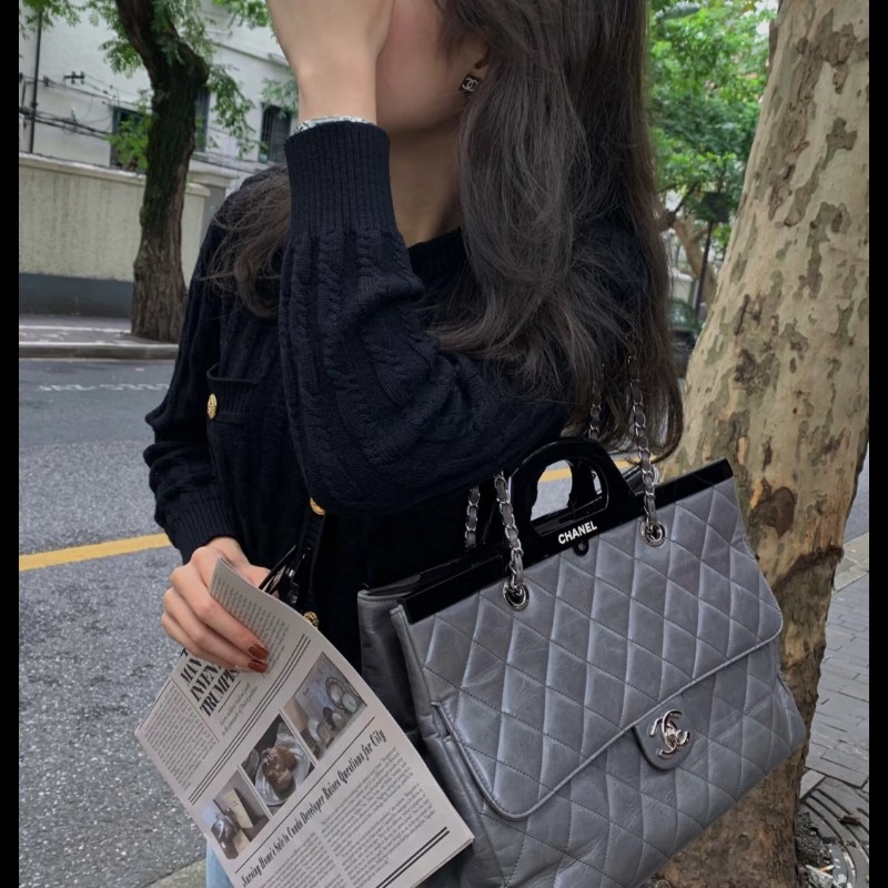 Chanel 香奈兒 秀款 灰色仿舊小牛皮 衣架包 手提肩背包-3