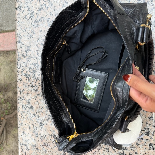 巴黎世家City中號🧡黑色金扣 機車包-11