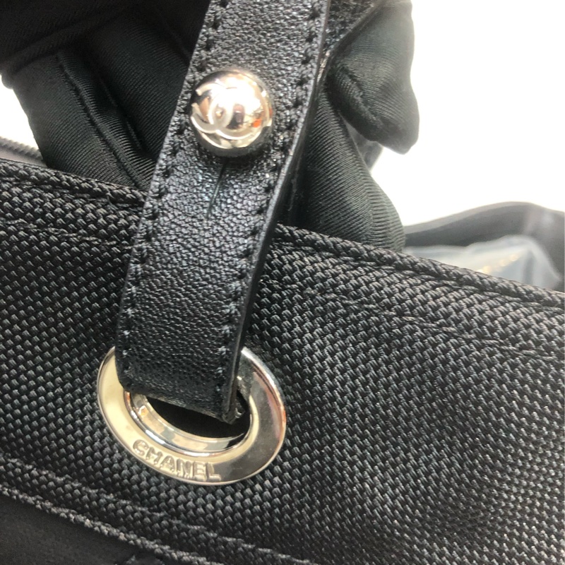 Chanel 黑色塗層帆布Tote XC487-6