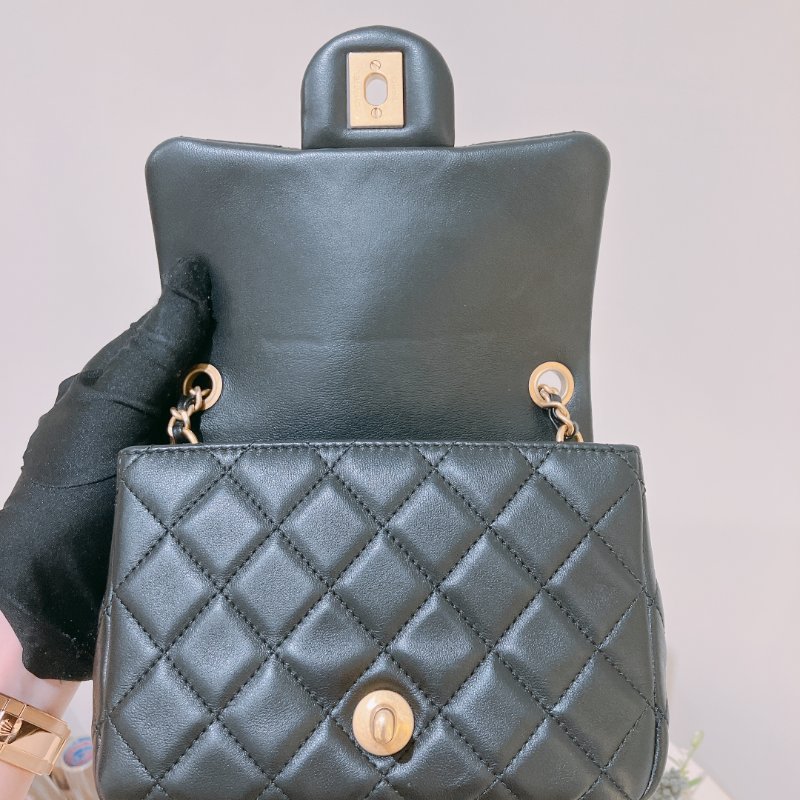 TK2042	Chanel 香奈兒迷你方胖子連金球包包 17cm Mini Square Flap Bag With Gold Ball Lambskin-24