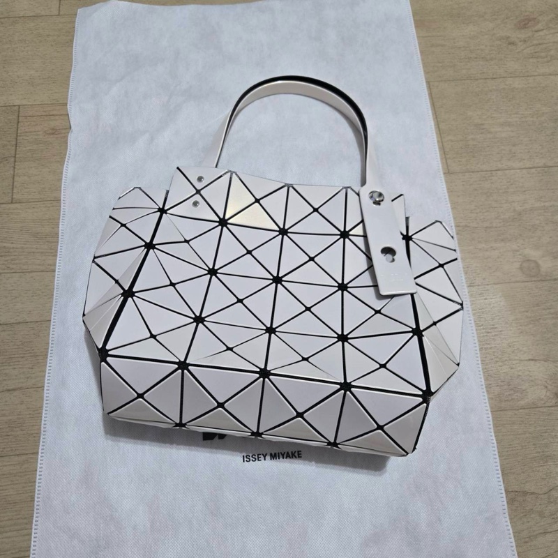 Issey Miyake 三宅一生 Bao Bao大號 鑽石結晶包 珍珠米白色-3