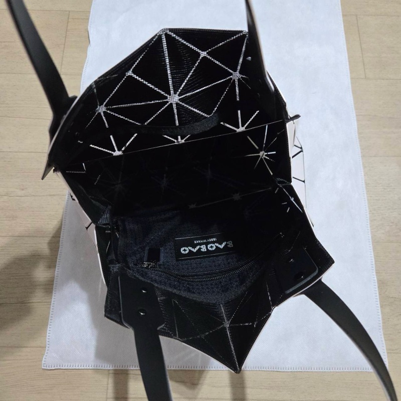 Issey Miyake 三宅一生 Bao Bao大號 鑽石結晶包 珍珠米白色-4