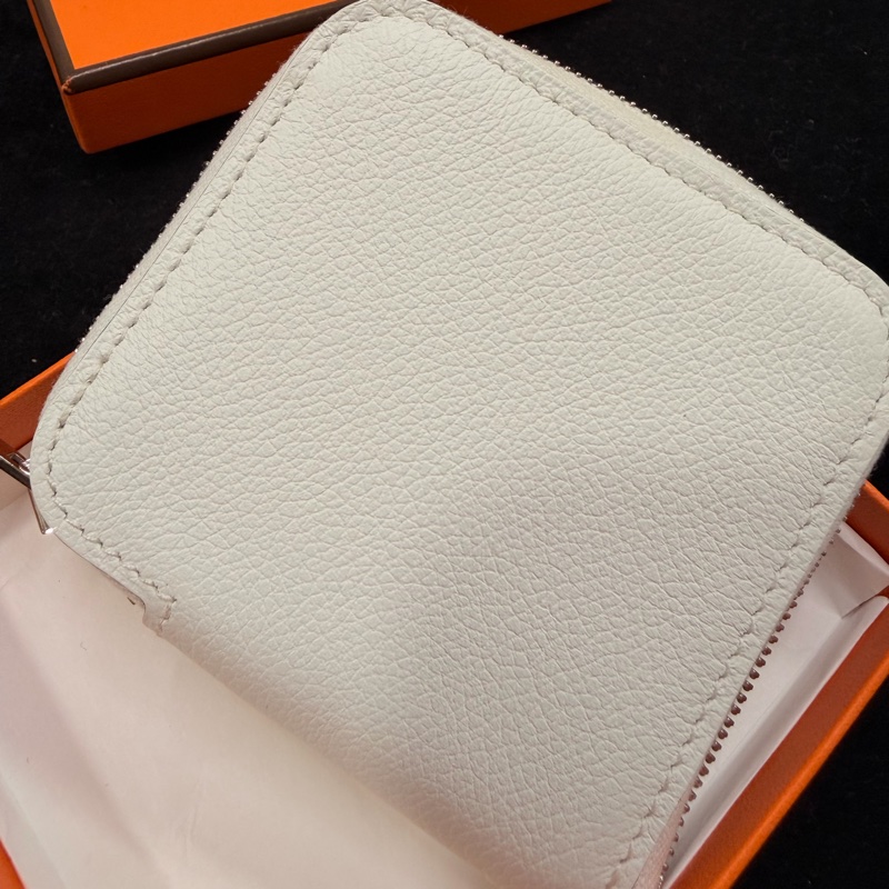 全新Hermes 白evercolor牛皮絲巾零錢包-1
