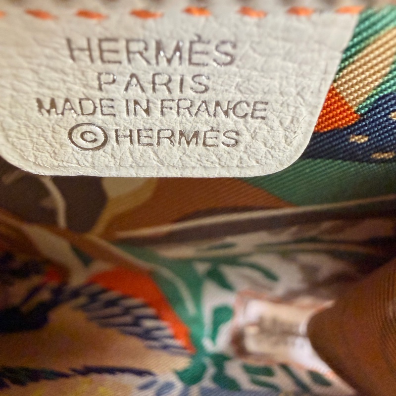 全新Hermes 白evercolor牛皮絲巾零錢包-16