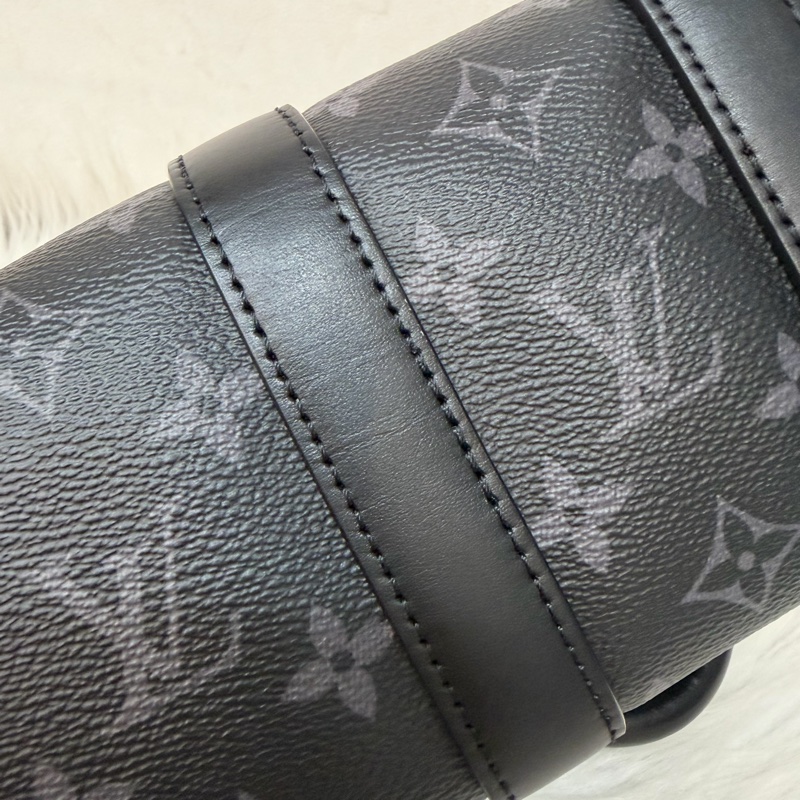 LV M46271 黑花 銀釦 手提包 斜背包 Keepall Bandoulière 25-9