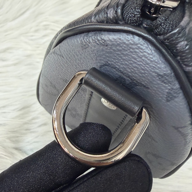 LV M46271 黑花 銀釦 手提包 斜背包 Keepall Bandoulière 25-17