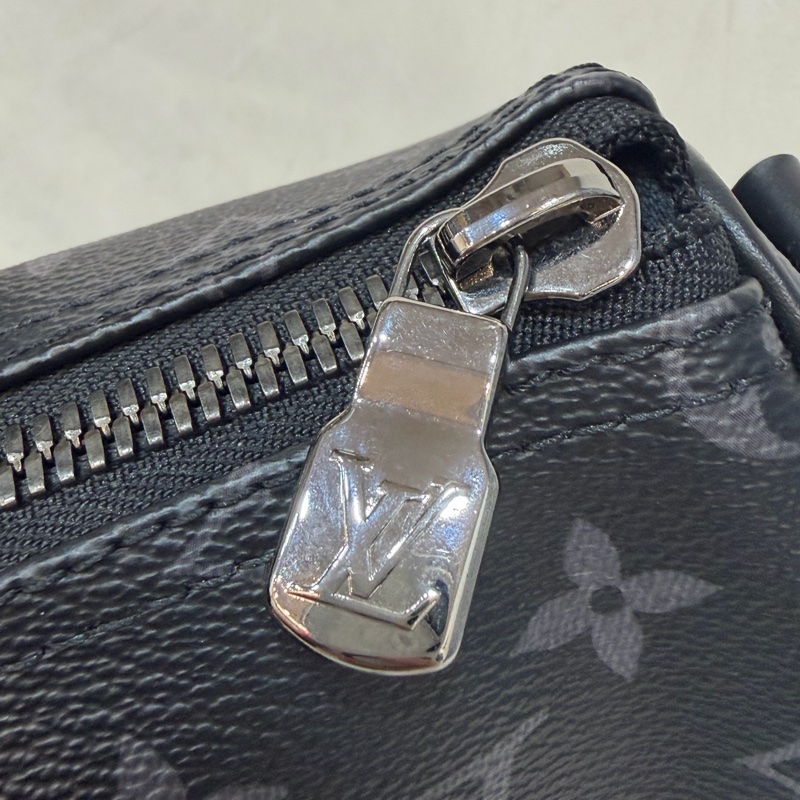LV M46271 黑花 銀釦 手提包 斜背包 Keepall Bandoulière 25-20
