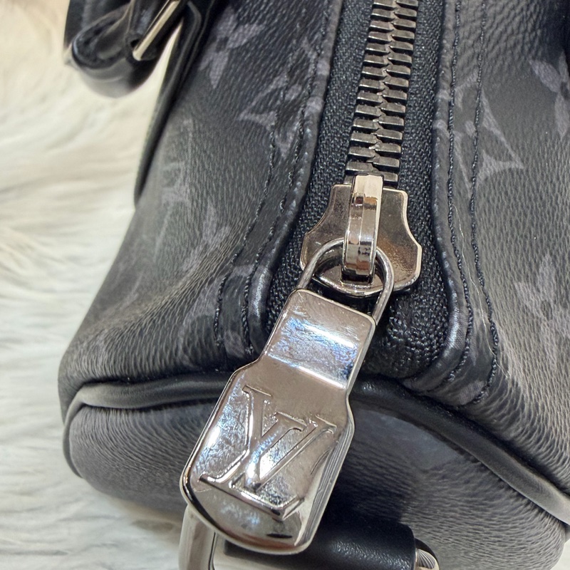 LV M46271 黑花 銀釦 手提包 斜背包 Keepall Bandoulière 25-22