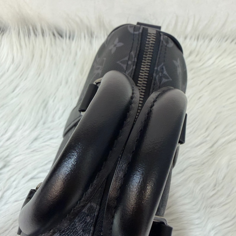 LV M46271 黑花 銀釦 手提包 斜背包 Keepall Bandoulière 25-44