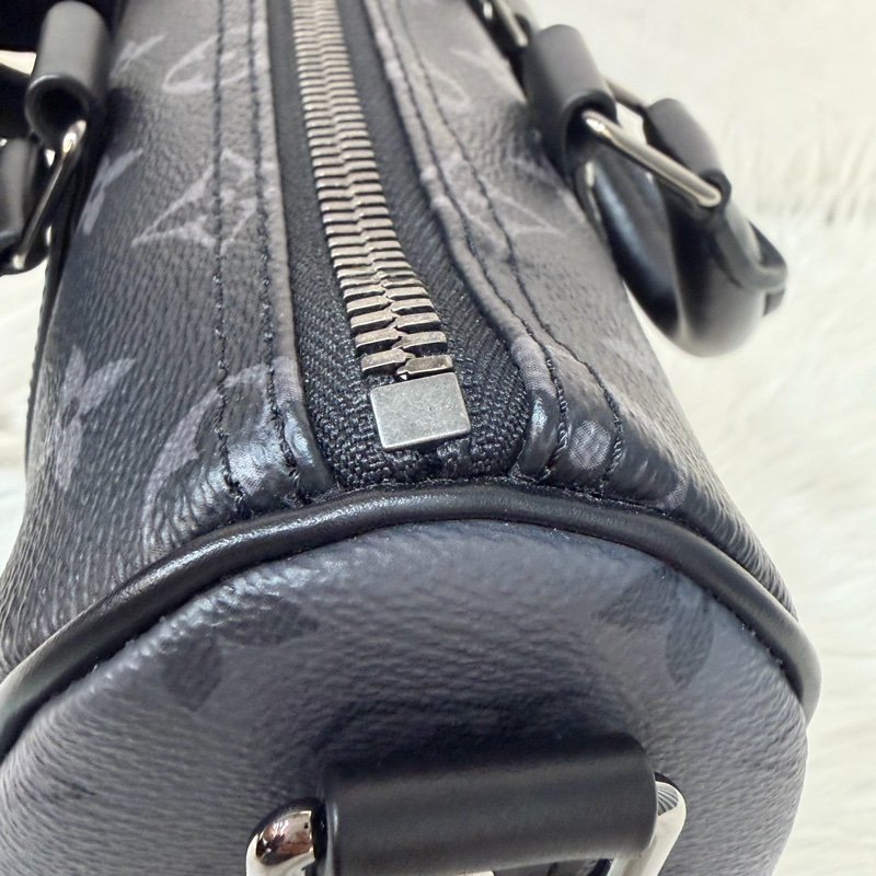 LV M46271 黑花 銀釦 手提包 斜背包 Keepall Bandoulière 25-51