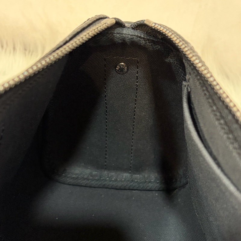 LV M46271 黑花 銀釦 手提包 斜背包 Keepall Bandoulière 25-63