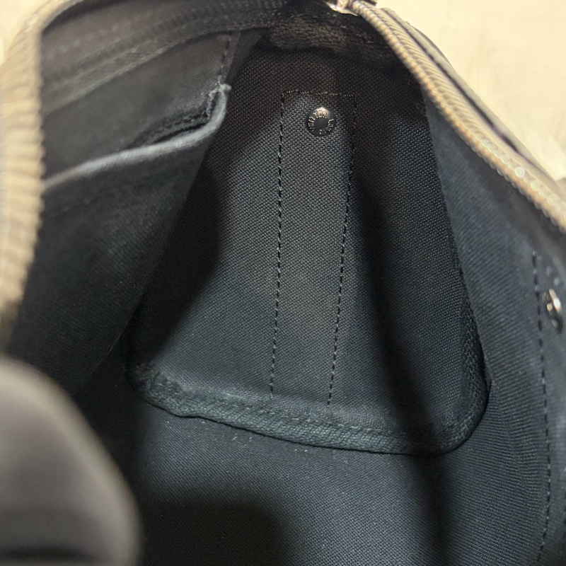 LV M46271 黑花 銀釦 手提包 斜背包 Keepall Bandoulière 25-64