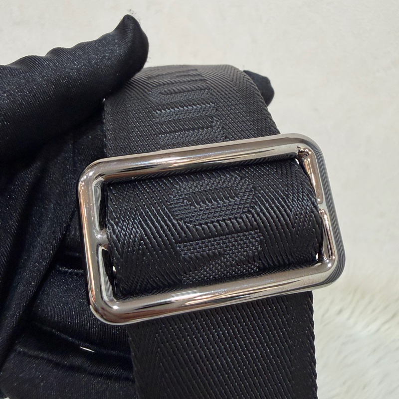 LV M46271 黑花 銀釦 手提包 斜背包 Keepall Bandoulière 25-79