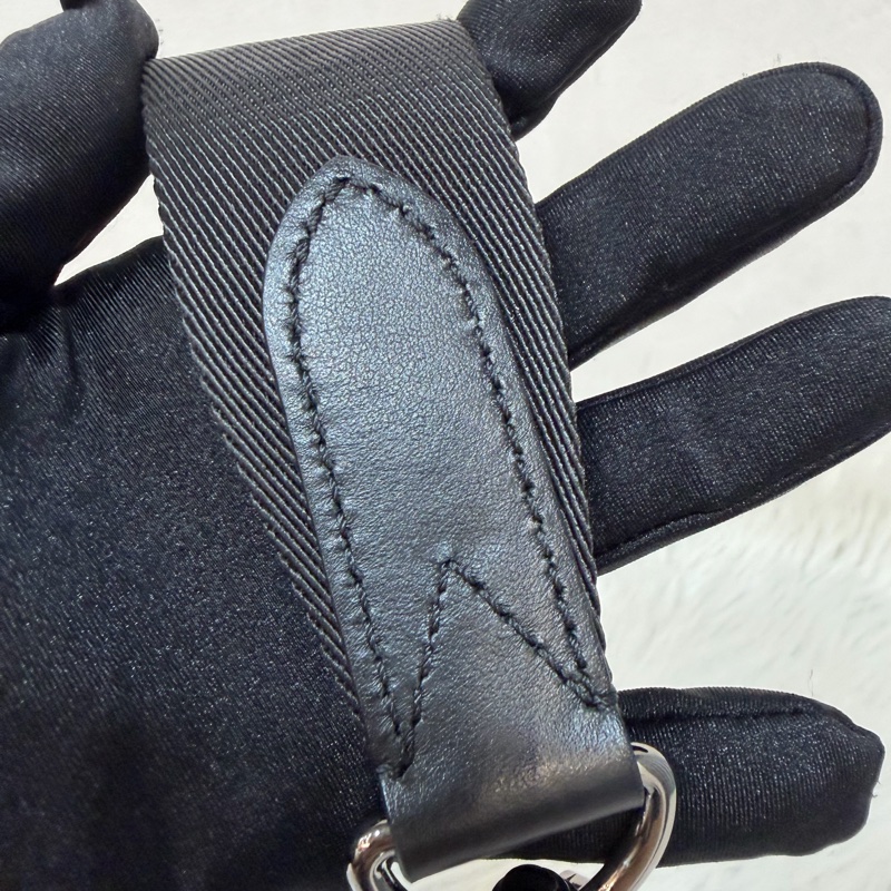 LV M46271 黑花 銀釦 手提包 斜背包 Keepall Bandoulière 25-83