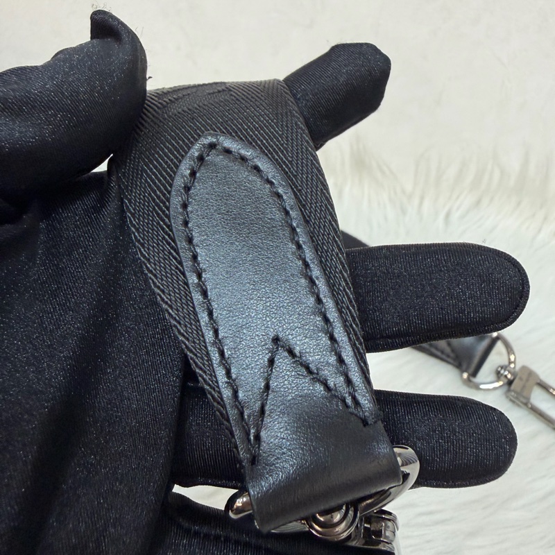 LV M46271 黑花 銀釦 手提包 斜背包 Keepall Bandoulière 25-85
