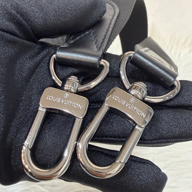 LV M46271 黑花 銀釦 手提包 斜背包 Keepall Bandoulière 25-87