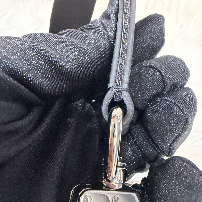 LV M46271 黑花 銀釦 手提包 斜背包 Keepall Bandoulière 25-90