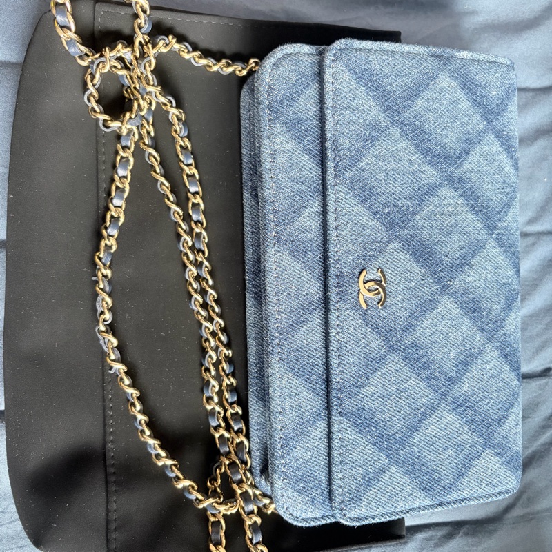 Chanel 牛仔 wallet on chain-0
