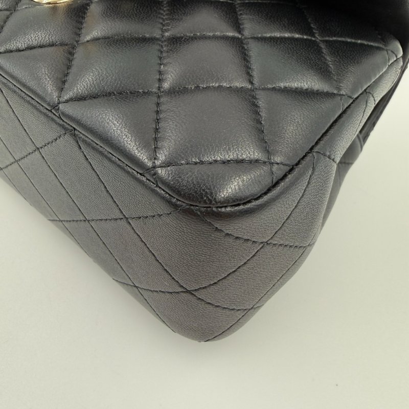 CHANEL-黑色淡金釦羊皮手把20cm coco 手提側背包-11