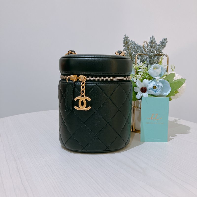 TK2043	 Chanel香奈兒水桶鍊帶包包  Quited Vanity Case Bucket Bag Lambskin-0