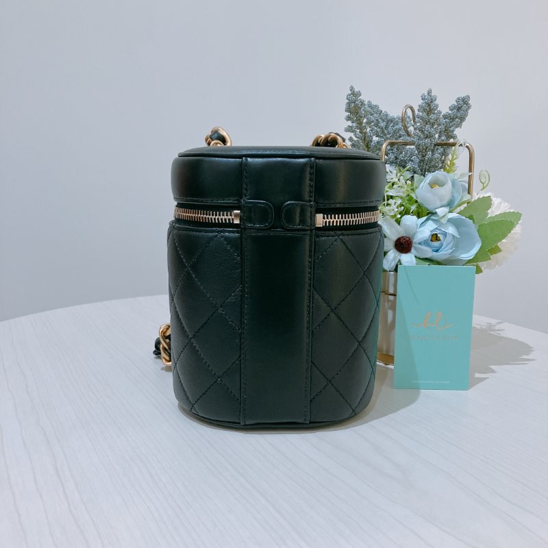 TK2043	 Chanel香奈兒水桶鍊帶包包  Quited Vanity Case Bucket Bag Lambskin-1