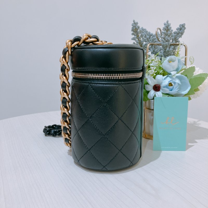 TK2043	 Chanel香奈兒水桶鍊帶包包  Quited Vanity Case Bucket Bag Lambskin-3