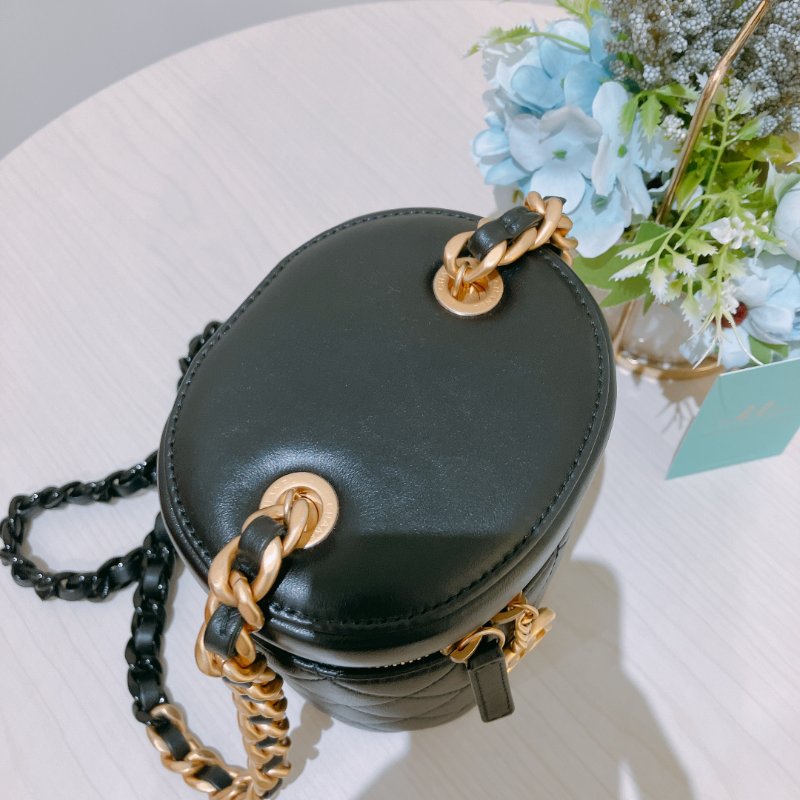 TK2043	 Chanel香奈兒水桶鍊帶包包  Quited Vanity Case Bucket Bag Lambskin-9