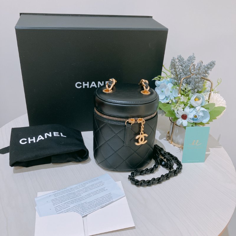 TK2043	 Chanel香奈兒水桶鍊帶包包  Quited Vanity Case Bucket Bag Lambskin-18