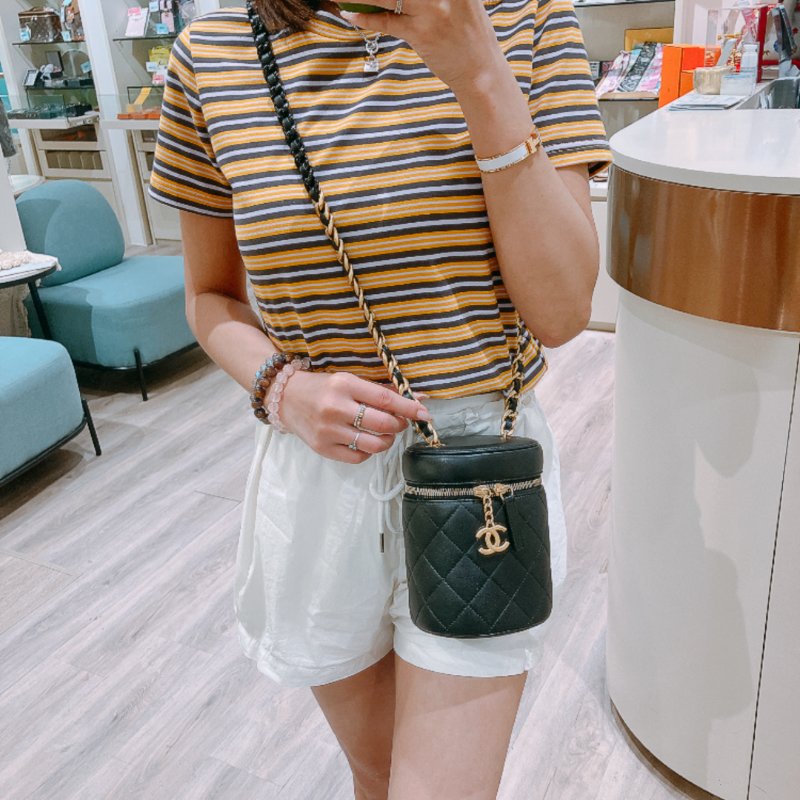 TK2043	 Chanel香奈兒水桶鍊帶包包  Quited Vanity Case Bucket Bag Lambskin-19