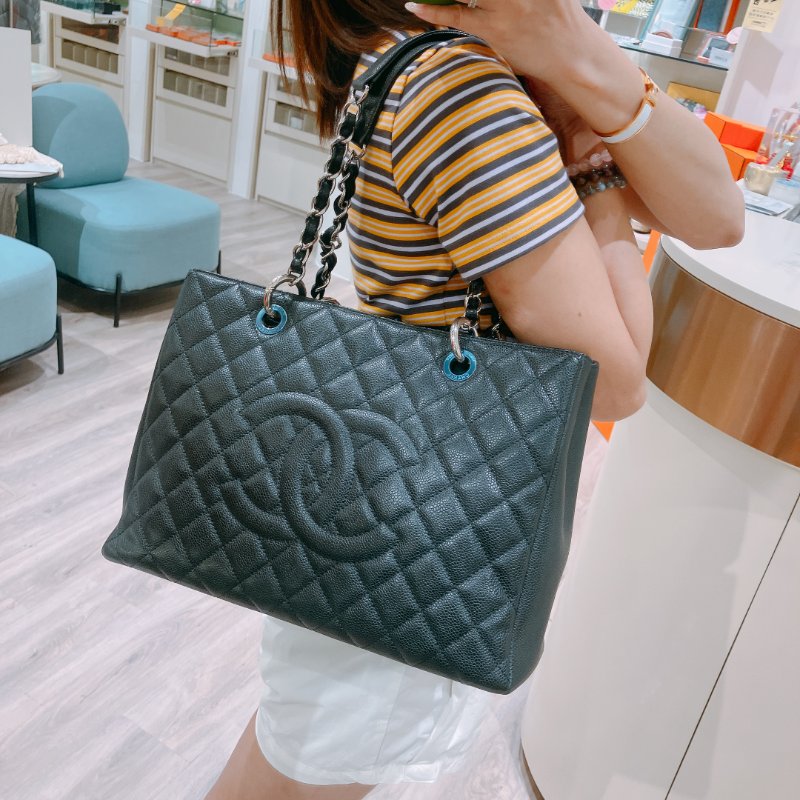 TK2044	Chanel Grand Shopping Tote Caviar Black-18
