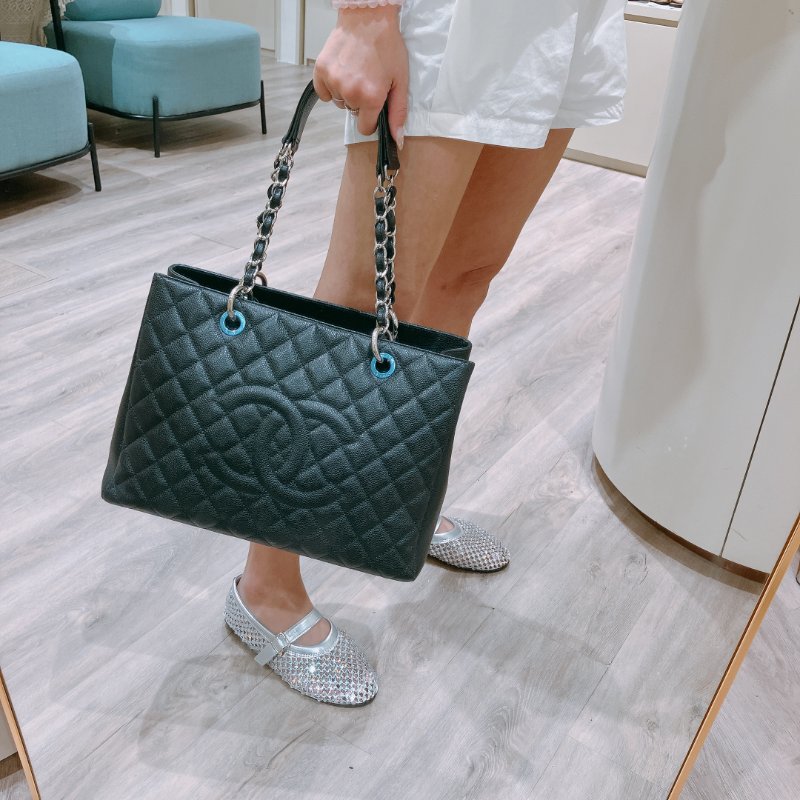 TK2044	Chanel Grand Shopping Tote Caviar Black-19