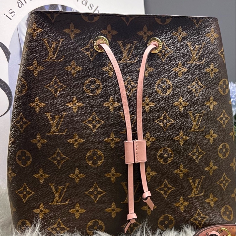 Louis Vuitton 路易威登 粉桶  芯片款 尺寸:26x26x17.5cm-5