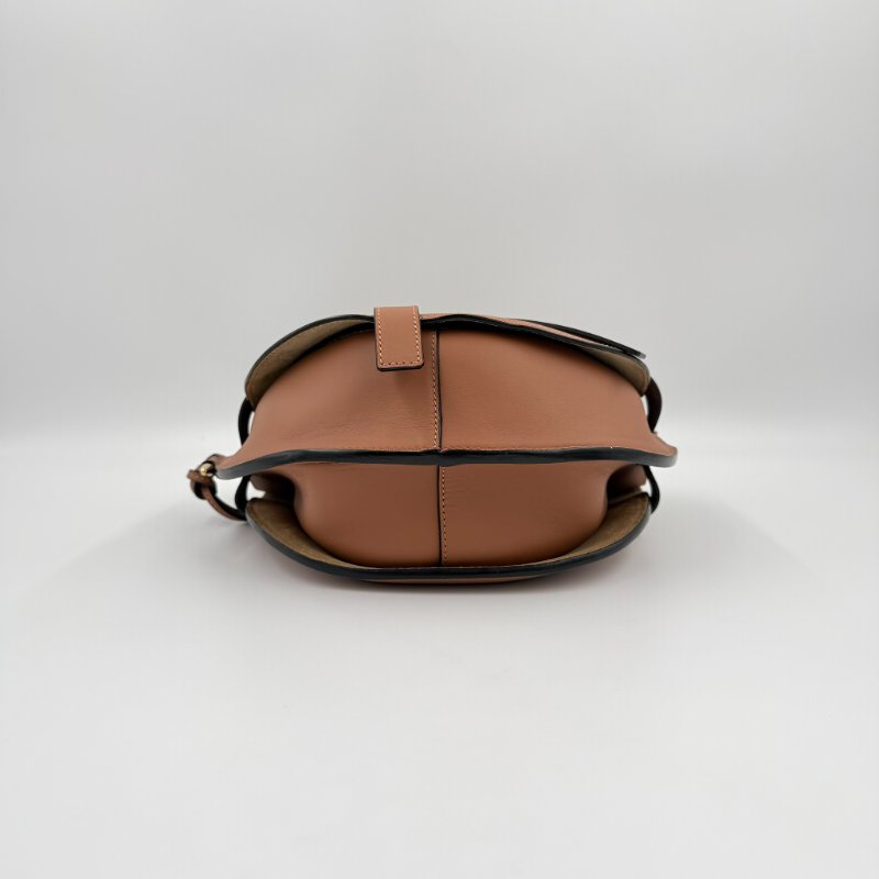 LOEWE- 棕色牛皮小號GATE small斜背包-7