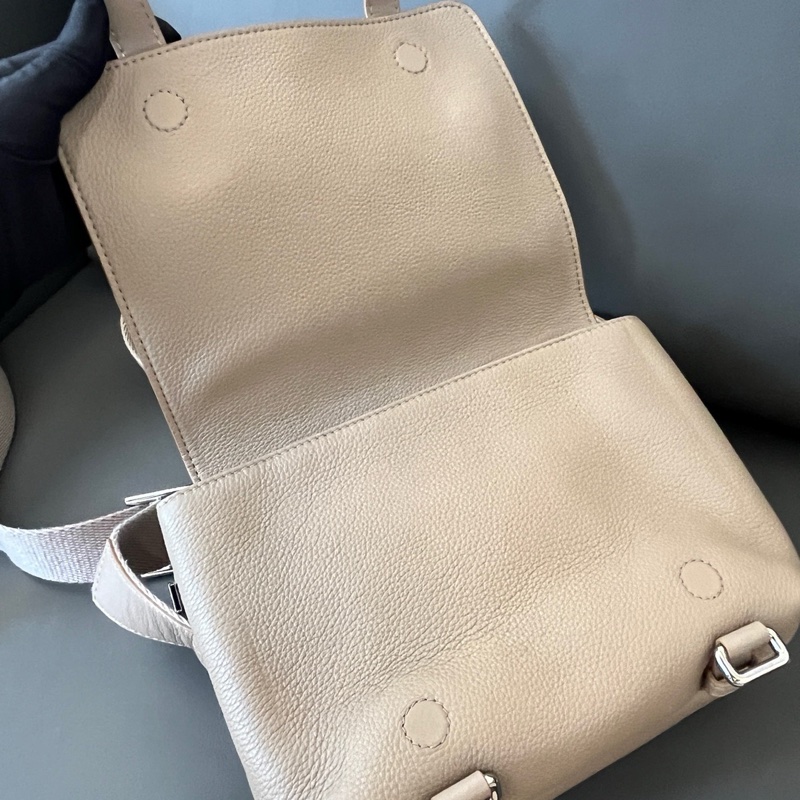 閒置成色羅意威/Loewe 大象灰郵差包 斜挎包-5
