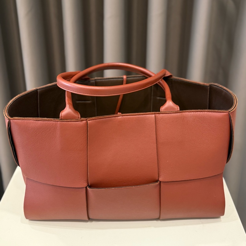 Bottega veneta寶緹嘉 Arco Tote六格子母手提包-1