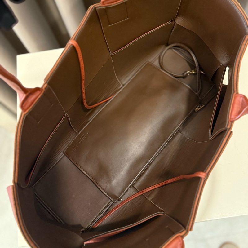 Bottega veneta寶緹嘉 Arco Tote六格子母手提包-4