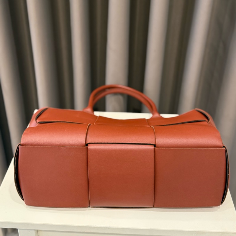 Bottega veneta寶緹嘉 Arco Tote六格子母手提包-5